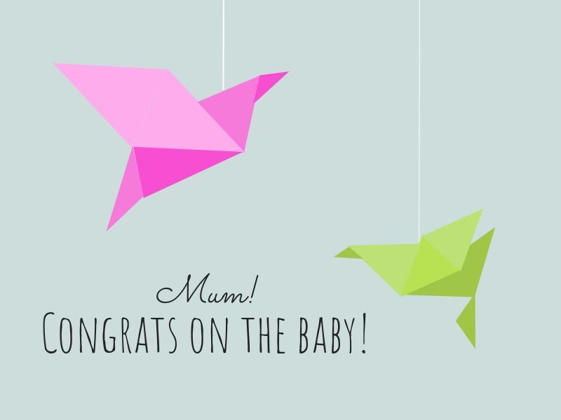 Tarjeta de felicitación con el título &#39;¡Mamá! ¡Felicidades por el bebé!&#39; y dos pájaros de origami al fondo - Diseño geométrico de origami - Imagen