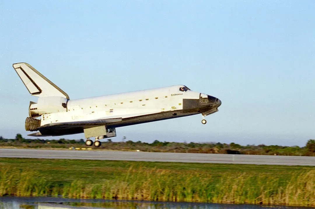 STS-89 landing views - Image