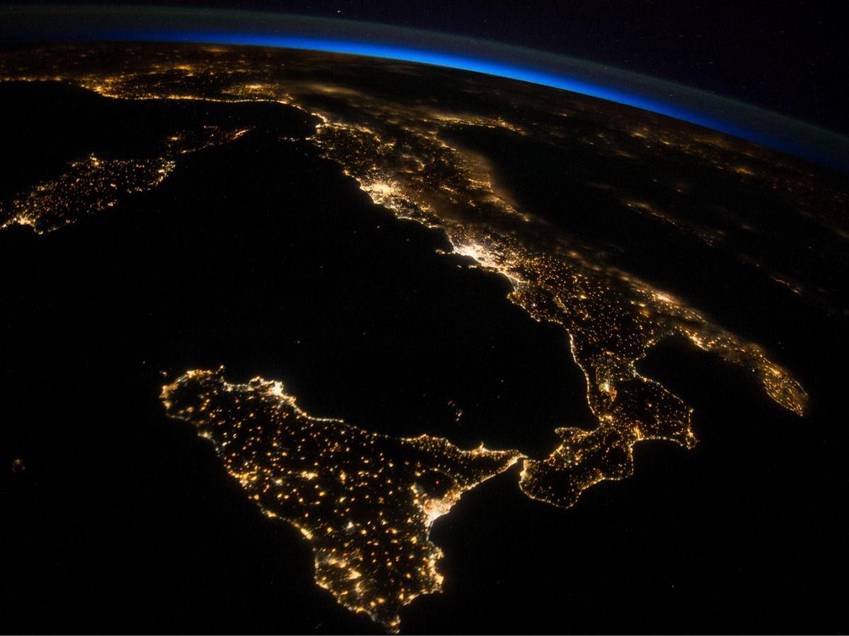 Vue de nuit depuis l&#39;espace de l&#39;Italie