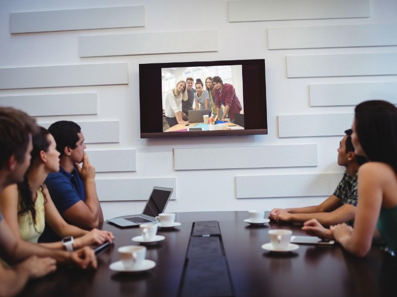 Colleagues are having a video call - The best social media marketing tips for starting and growing your business - Image