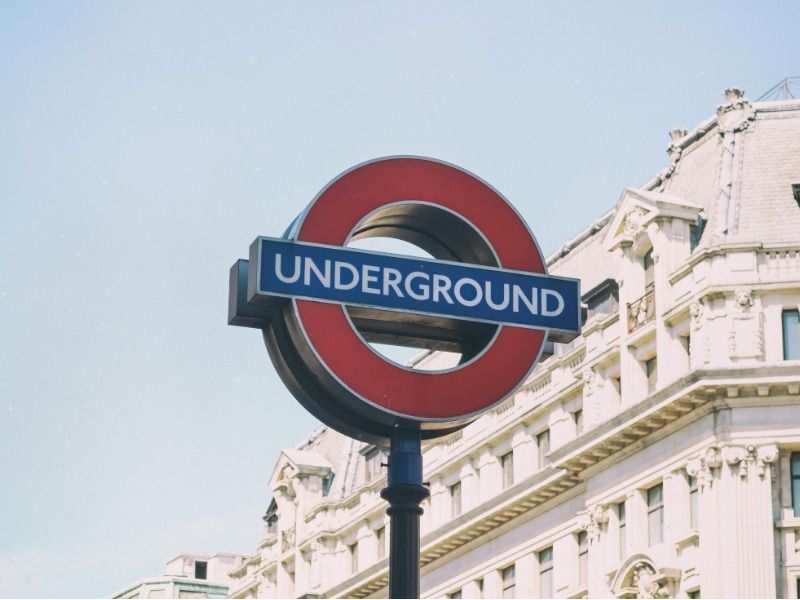Logotipo da marca do metrô de Londres